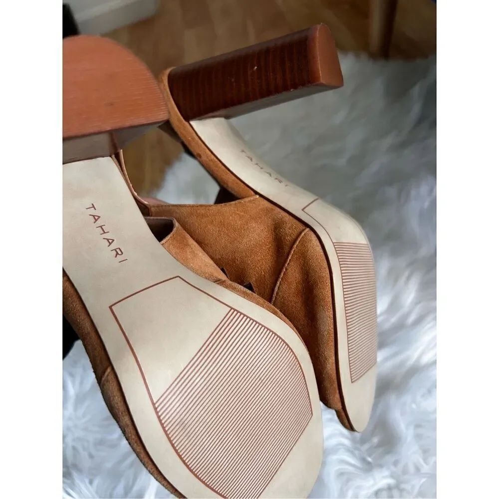 Tahari Marvel Sandals Size 8.5 Maple Brown Block Heel Suede Cutout Sling Back - Picture 10 of 10